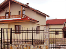 BG-52660 - Swiss style two storey house not far from a water sports centre and the ski resort of Borovets